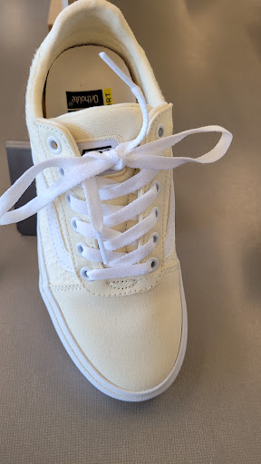 Shoe Store «DSW Designer Shoe Warehouse», reviews and photos, 23171 W Outer Dr, Allen Park, MI 48101, USA