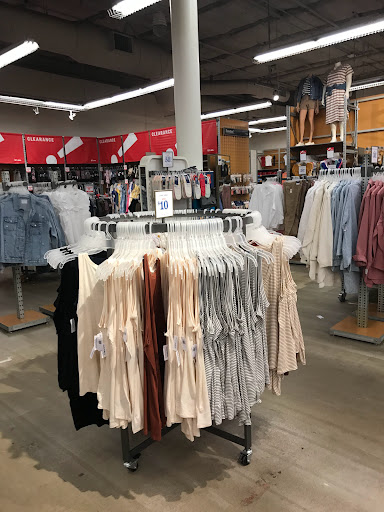 Clothing Store «Old Navy», reviews and photos, 755 NJ-18, East Brunswick, NJ 08816, USA