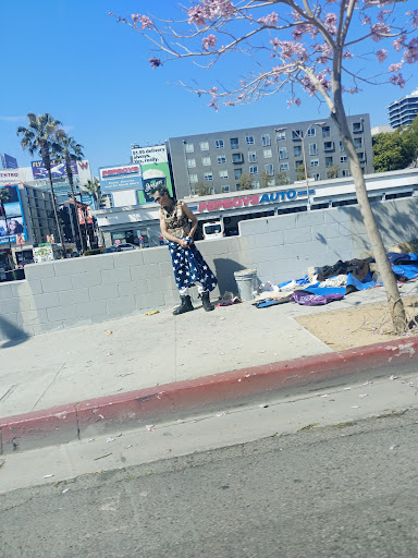 Auto Parts Store «Pep Boys Auto Parts & Service», reviews and photos, 6125 Hollywood Blvd, Hollywood, CA 90028, USA