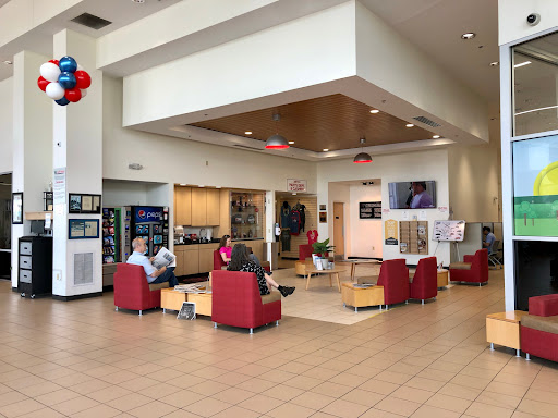 Toyota Dealer «Jeff Wyler Toyota of Clarksville», reviews and photos, 808 E Lewis and Clark Pkwy, Clarksville, IN 47129, USA