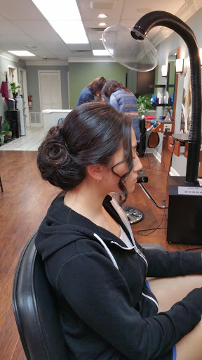 Hair Salon «UG Hair Salon», reviews and photos, 7592 Gardner Park Dr, Gainesville, VA 20155, USA
