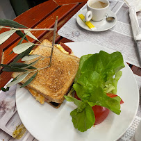 Plats et boissons du Sandwicherie Saveurs et Terroirs à Arles - n°5