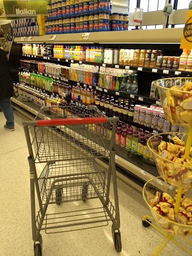 Supermarket «Hy-Vee», reviews and photos, 207 NE Englewood Rd, Kansas City, MO 64118, USA