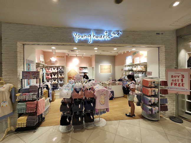 Young Hearts @ Lot One