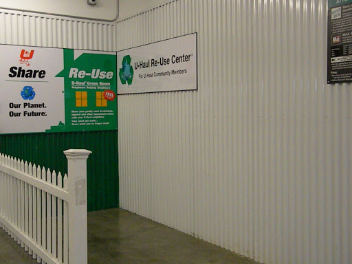 Truck Rental Agency «U-Haul Moving & Storage of Maple Shade», reviews and photos, 121 Kings Hwy, Maple Shade Township, NJ 08052, USA