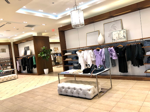 Shopping Mall «Beverly Center», reviews and photos, 8500 Beverly Blvd, Los Angeles, CA 90048, USA