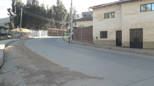 Opiniones de Paradero 1 de mayo - Barrio de Tres Esquinas en Huancayo - Tienda de ultramarinos