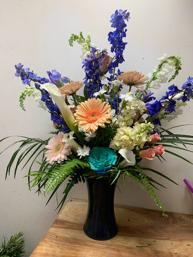 Florist «Agape Florist», reviews and photos, 261 Ridge McIntire Rd, Charlottesville, VA 22903, USA
