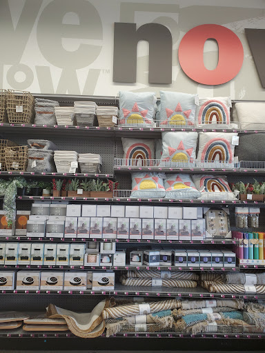 Variety Store «Five Below», reviews and photos, 7591 North Point Pkwy #800, Alpharetta, GA 30022, USA