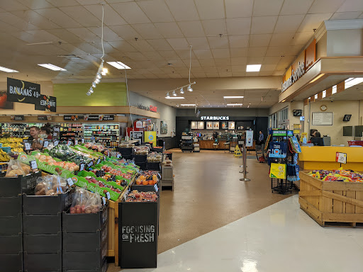 Grocery Store «Giant Food Stores», reviews and photos, 1241 Blakeslee Blvd Dr E, Lehighton, PA 18235, USA