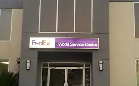 FedEx image