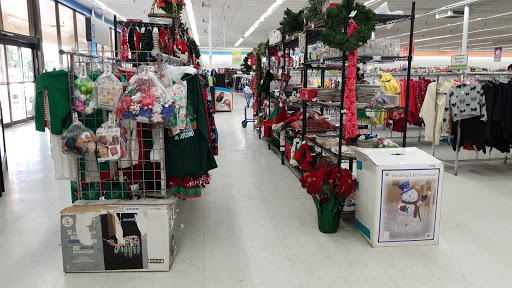 Thrift Store «Guadalupe & Dobson Goodwill Retail Store & Donation Center», reviews and photos, 2039 W Guadalupe Rd, Mesa, AZ 85202, USA