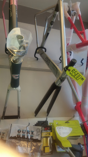 Bicycle Repair Shop «Smart Bike Parts», reviews and photos, 3031 W Armitage Ave, Chicago, IL 60647, USA