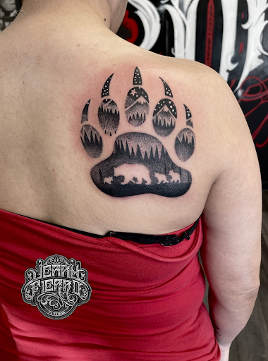 Explore ankle bracelet tattoo ideas, creative tattoo ideas in Silver City, available at Independent Ink Tattoo