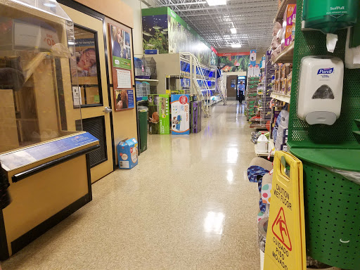 Pet Supply Store «PetSmart», reviews and photos, 1521 Golden Gate Plaza, Mayfield Heights, OH 44124, USA