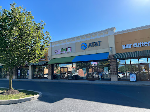 Sweet Frog, 6416 Carlisle Pike #1100, Mechanicsburg, PA 17050, USA, 