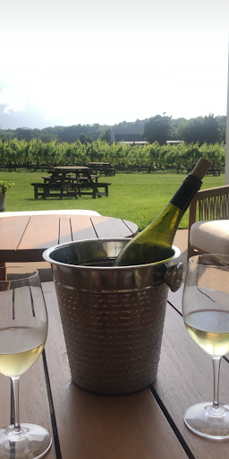 Winery «Laurel Lake Vineyards», reviews and photos, 3165 Main Rd, Laurel, NY 11948, USA