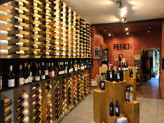 Wine shop & bar REGION