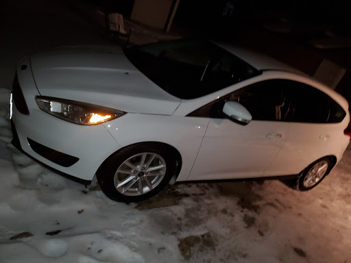 Used Car Dealer «Eau Claire Auto Group Bargain Lot and Credit Center», reviews and photos, 2019 S Hastings Way, Altoona, WI 54720, USA