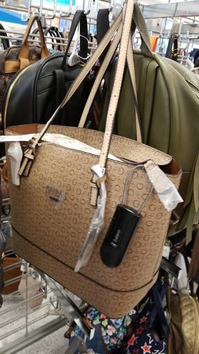 Clothing Store «Ross Dress for Less», reviews and photos, 5220 Jimmy Lee Smith Pkwy, Hiram, GA 30141, USA