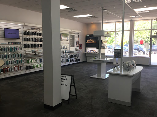 Cell Phone Store «GoWireless Verizon Authorized Retailer», reviews and photos, 295 Main St, Acton, MA 01720, USA