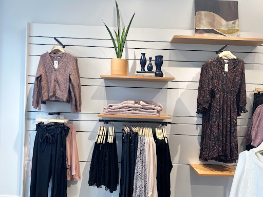 Shopping Mall «Bayshore Town Center», reviews and photos, 5800 N Bayshore Dr, Glendale, WI 53217, USA