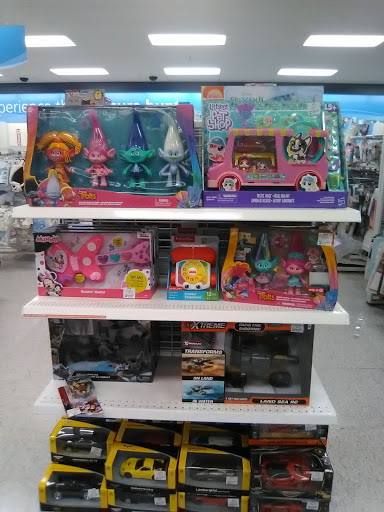 Clothing Store «Ross Dress for Less», reviews and photos, 2519 Tuscany St, Corona, CA 92881, USA