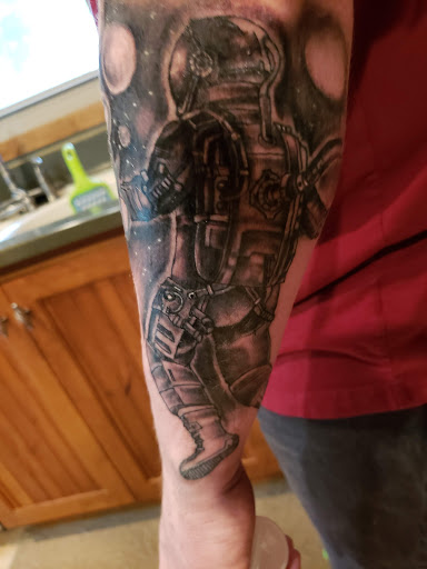 Tattoo Shop «Mafia Ink Tattoo Studio», reviews and photos, 8187 University Ave NE, Spring Lake Park, MN 55432, USA