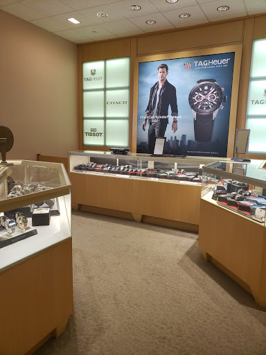 Jewelry Store «Jared The Galleria of Jewelry», reviews and photos, 567 E Townline Rd, Vernon Hills, IL 60061, USA