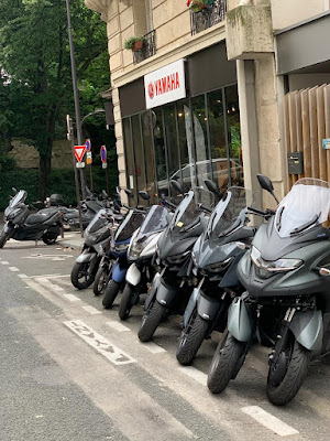 Yamaha Rent - Locations Motos & Scooters - Yam Gambetta à Paris