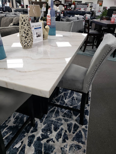 Furniture Store «Badcock Home Furniture & More of South Florida», reviews and photos, 19600 S Dixie Hwy, Cutler Bay, FL 33157, USA