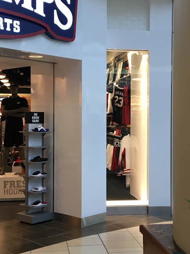 Shoe Store «Champs Sports», reviews and photos, 6000 W Markham St, Little Rock, AR 72205, USA