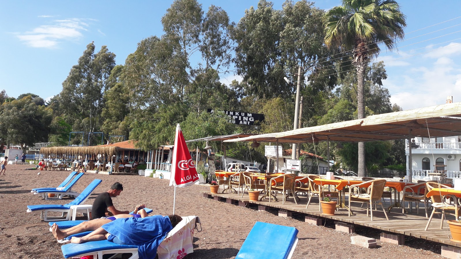 Fotografie cu Erine beach Club - locul popular printre cunoscătorii de relaxare