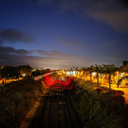 Shopping Mall «Beach Walk Shopping Center», reviews and photos, 437 Hwy 101, Solana Beach, CA 92075, USA