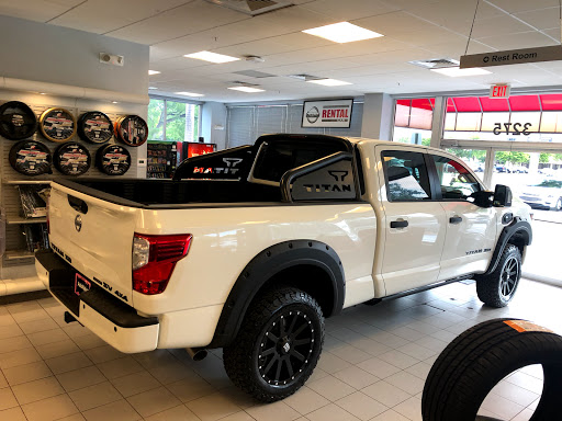 Nissan Dealer «AutoNation Nissan Miami», reviews and photos, 3345 SW 8th St, Miami, FL 33135, USA