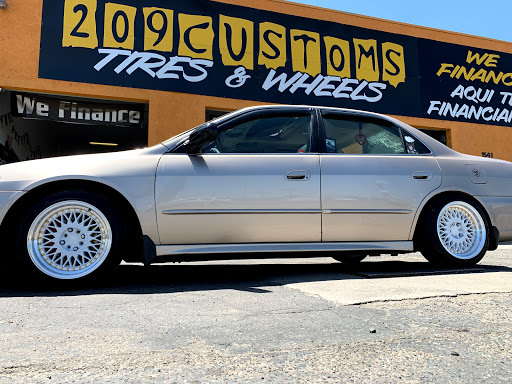 209 One Customs Tires and Wheels