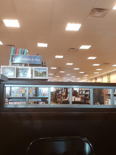 Book Store «Barnes & Noble», reviews and photos, 3100 Main St #1400, Maumee, OH 43537, USA