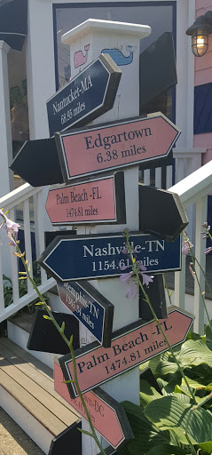 Clothing Store «Vineyard Vines», reviews and photos, 56 Narragansett Ave, Oak Bluffs, MA 02557, USA