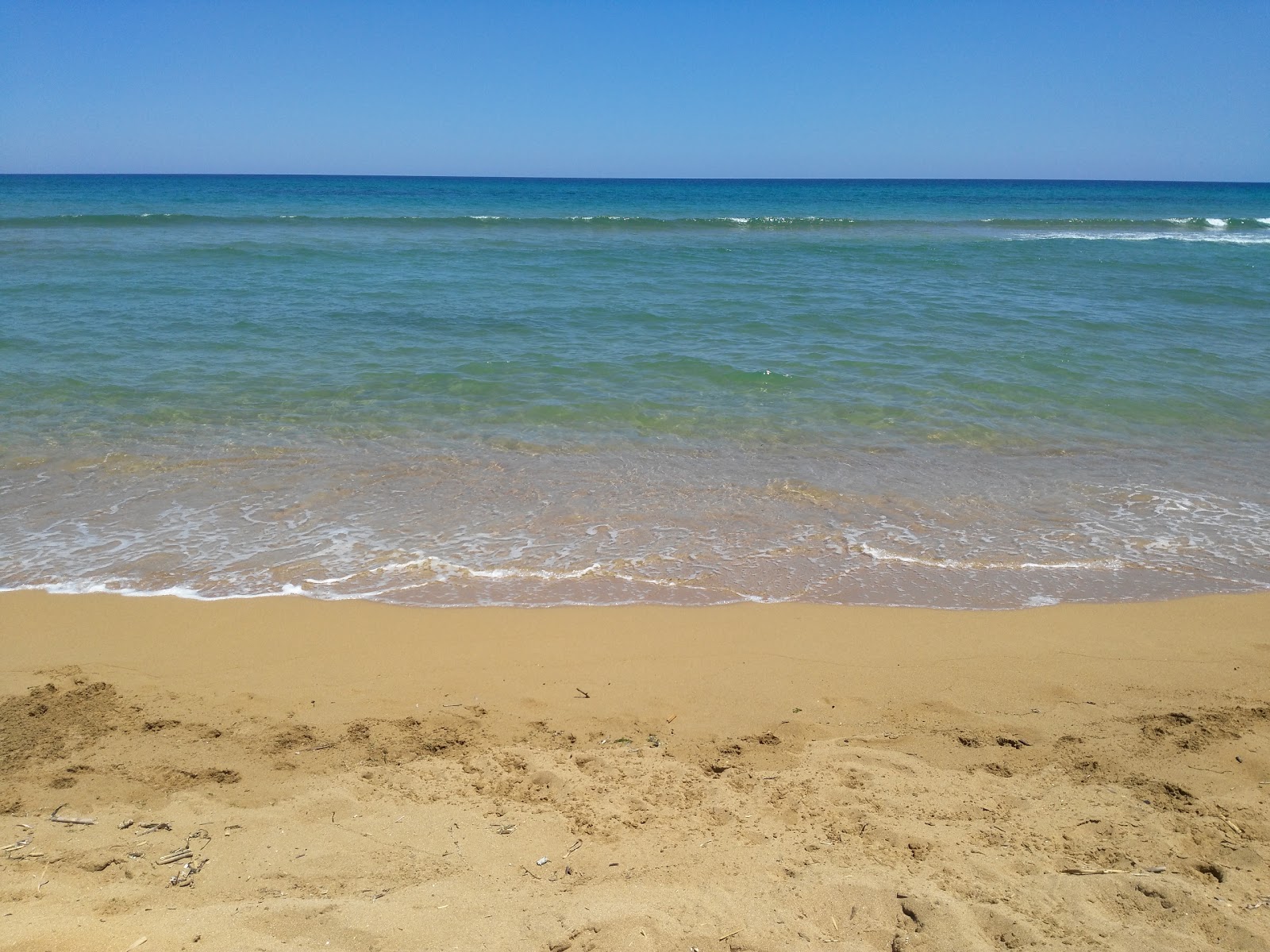 Spiaggia Calabernardo'in fotoğrafı kısmen tatil bölgesi