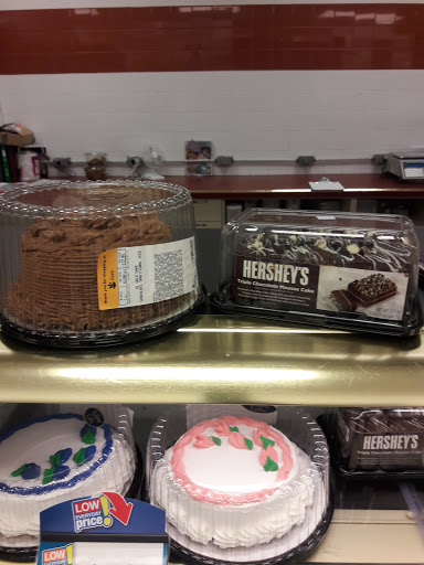 Shopping Mall «Ravenwood Shopping Center», reviews and photos, 910 Taylor Ave, Towson, MD 21286, USA