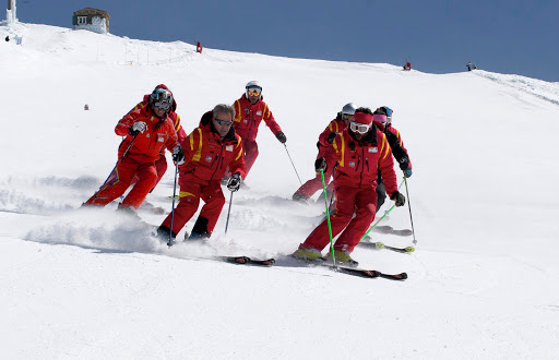 Escuela Oficial de Esquí y Snow Sierra Nevada - Borreguiles Pistas 2600 m