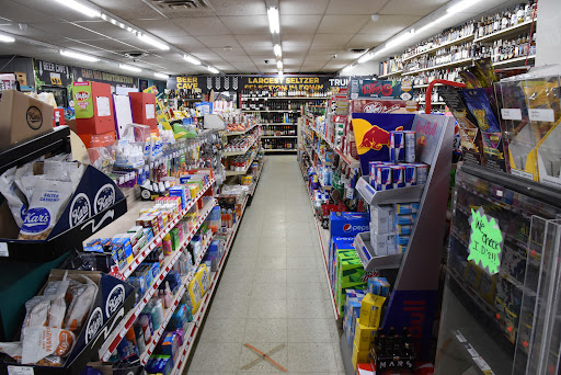 Liquor Store «Crockers Party Store», reviews and photos, 1702 Broadway, Niles, MI 49120, USA