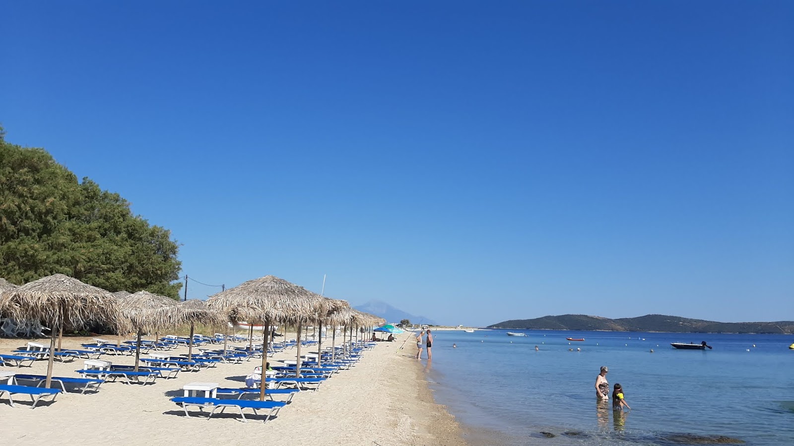 Fotografie cu Xiropotamos beach cu nivelul de curățenie înalt