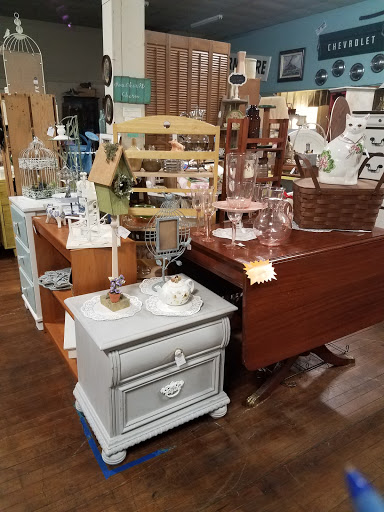 Antique Store «Rancho Coop», reviews and photos, 5685 Main St, Oakley, CA 94561, USA