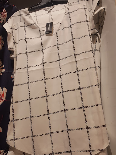 Clothing Store «Express», reviews and photos, 620 N Park Center, Dallas, TX 75225, USA