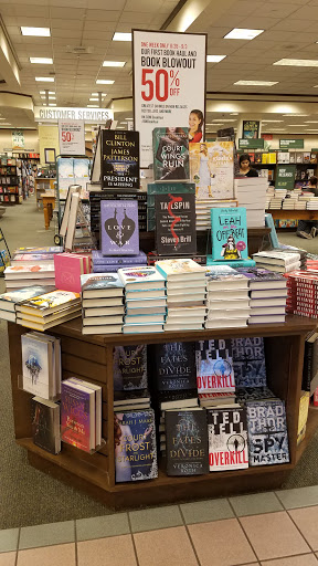 Book Store «Barnes & Noble», reviews and photos, 300 Andover Park W, Tukwila, WA 98188, USA