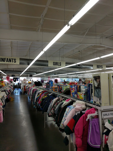 Thrift Store «Red White & Blue Thrift Store», reviews and photos, 19239 SE McLoughlin Blvd, Gladstone, OR 97027, USA