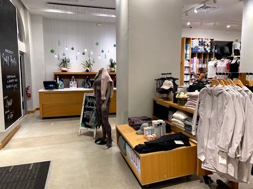 Sportswear Store «lululemon», reviews and photos, 846 Lincoln Rd #1a, Miami Beach, FL 33139, USA