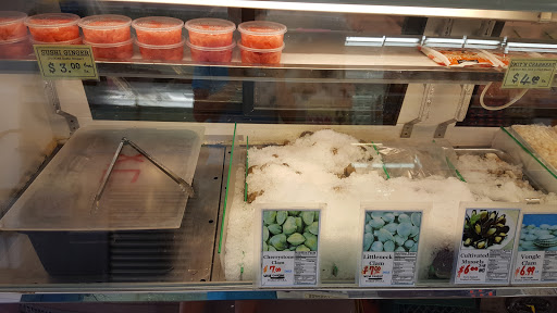 Shopping Mall «Woodrow Shopping Plaza», reviews and photos, 655 Rossville Ave, Staten Island, NY 10309, USA