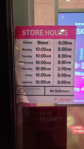 Cell Phone Store «T-Mobile», reviews and photos, 1418 Blackiston Mill Rd Suite 100, Clarksville, IN 47129, USA